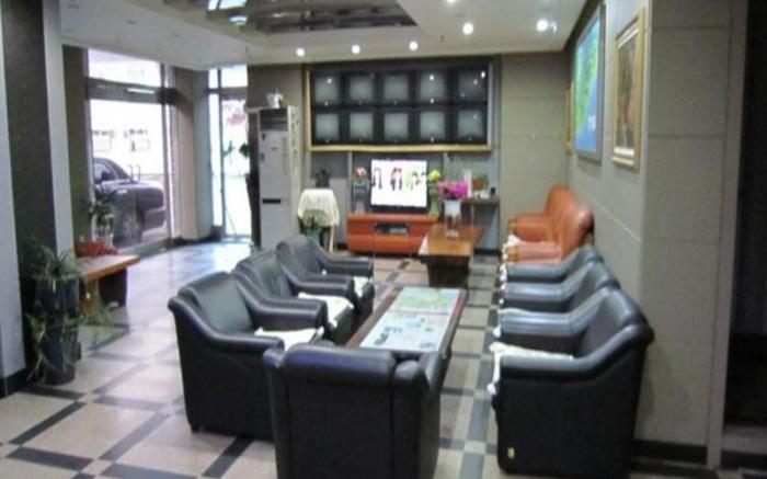 Goodstay Chowon Resortel