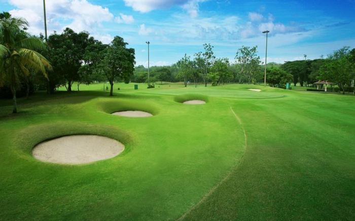 Bungalow Modern Golf & Country Club