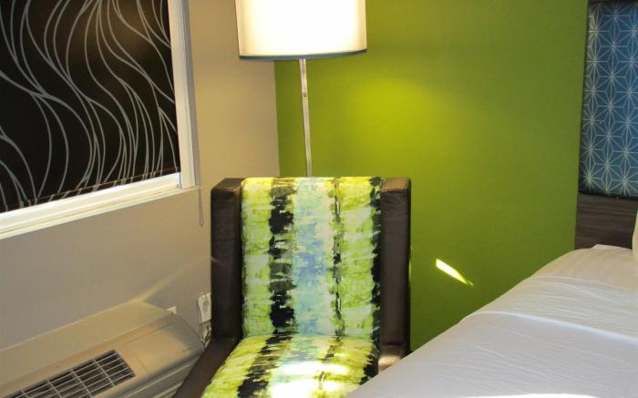 SureStay Plus Hotel by Best Western Point Richmond