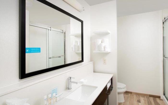 Hampton Inn & Suites San Antonio Lackland AFB SeaWorld