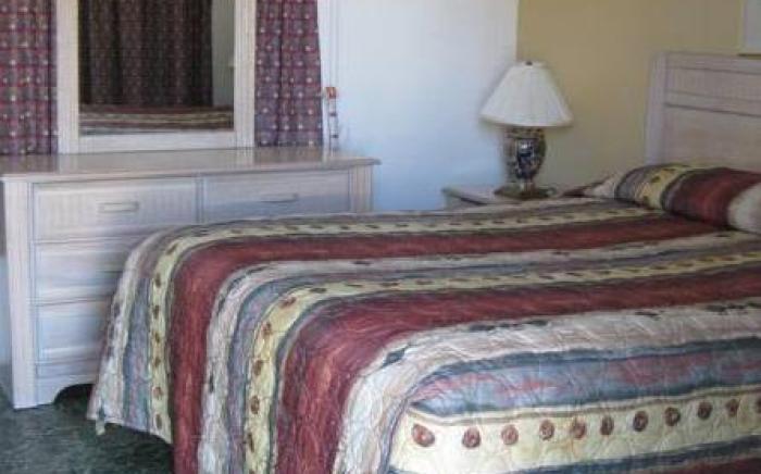 Glades Motel - Naples