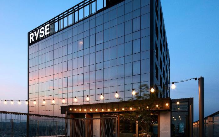 RYSE, Autograph Collection