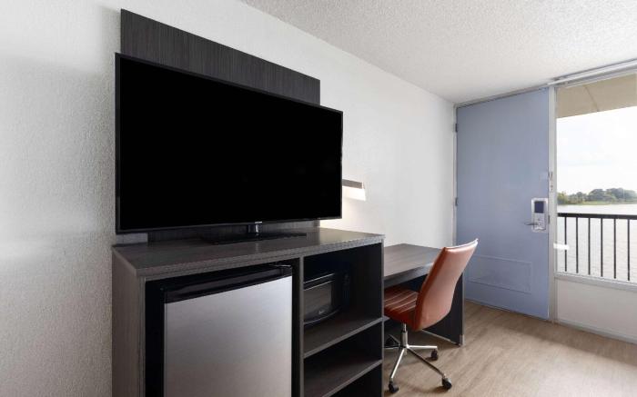 Super 8 by Wyndham Riverside AL