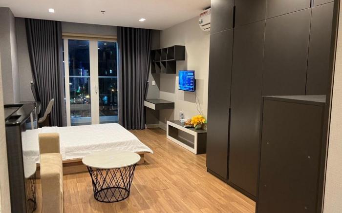 Cityside retreat condo in the middle of village