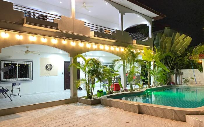 jomtien beach 600M,6BR modern villa