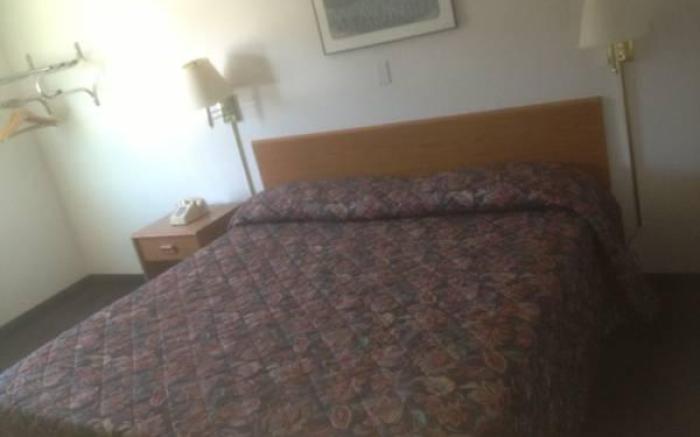 Value Inn & Suites Salina