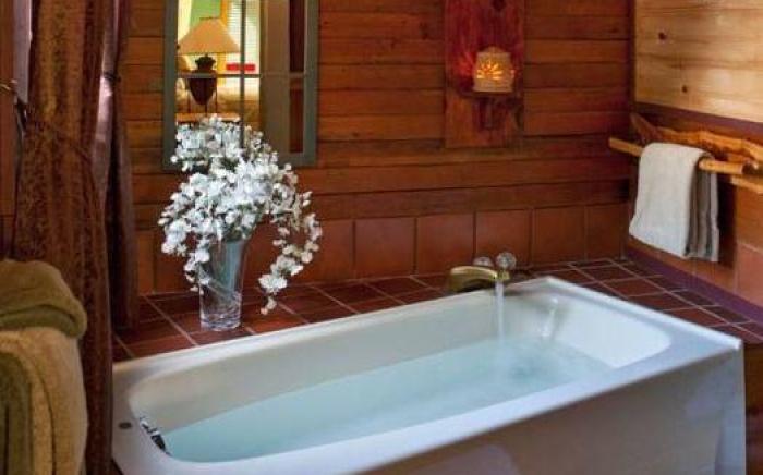 Abbey's Lantern Hill Inn