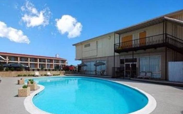 R Nite Star Inn and Suites -Home of the Cowboys & Rangers