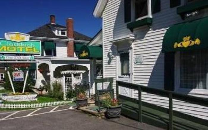 Claddagh Motel & Suites