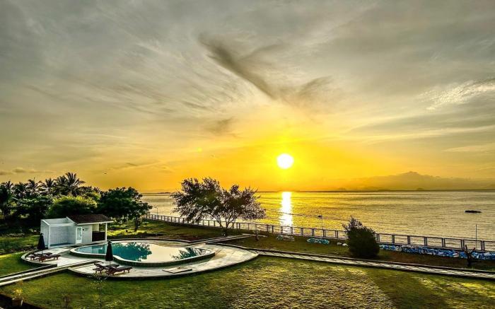 Bayview Beach Resort East Lombok