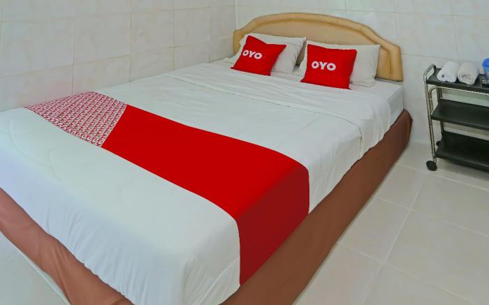 OYO 92677 Hotel Bintaro