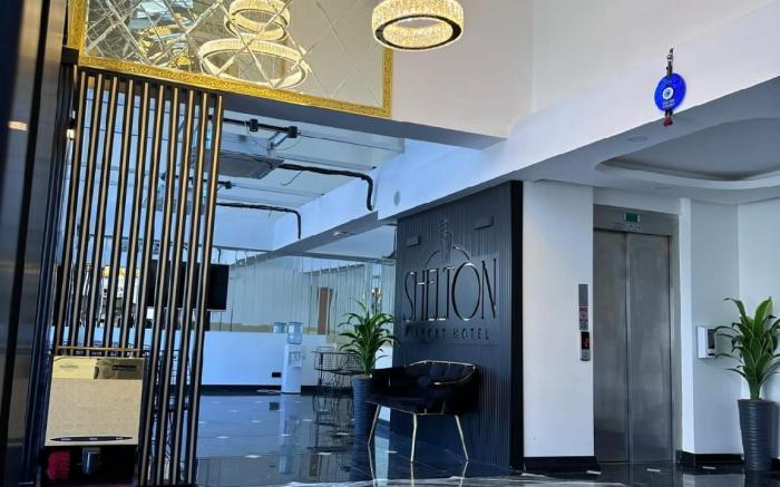 Shelton Airport Otel