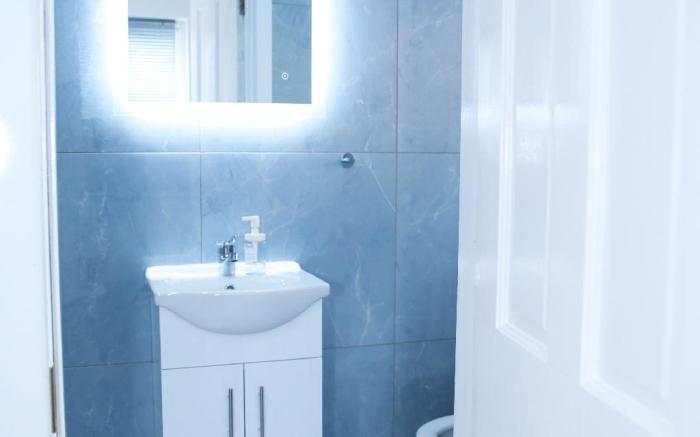 South Harrow Apartment