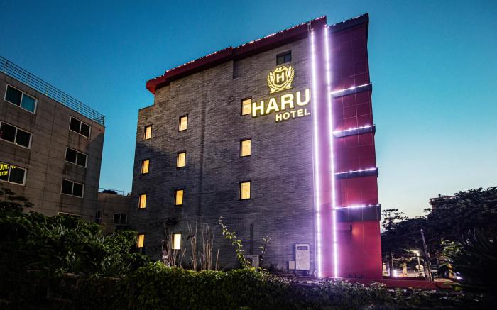 Haru Hotel