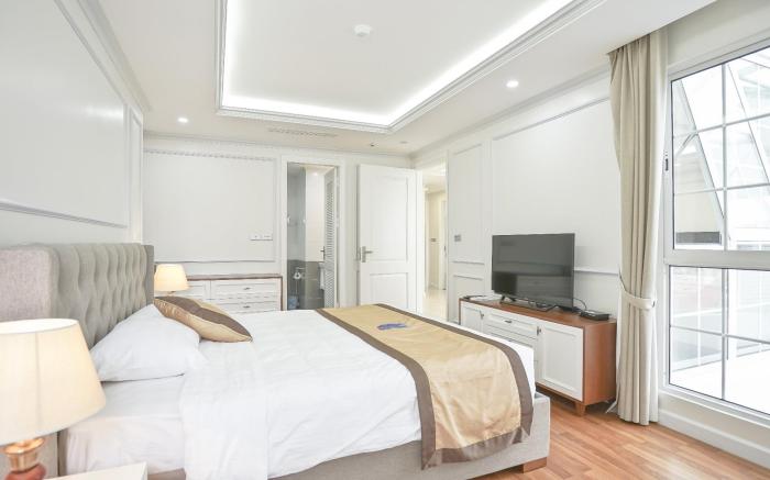 Luxe Paradise Residence 79 Nguyen Du 