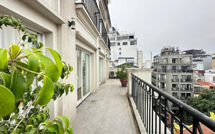 Luxe Paradise Residence Truc Bach