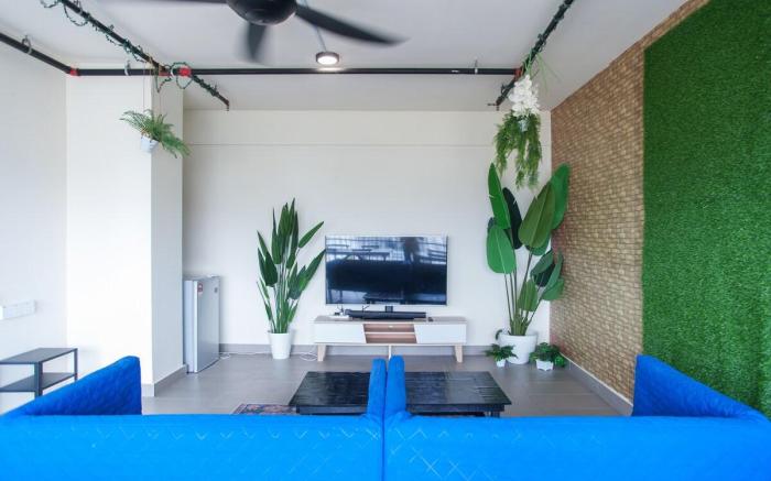 Largest Balcony Tamarind 7People