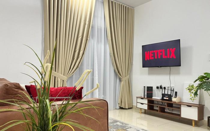 Alanis Suite with NETFLIX @ KLIA Airport