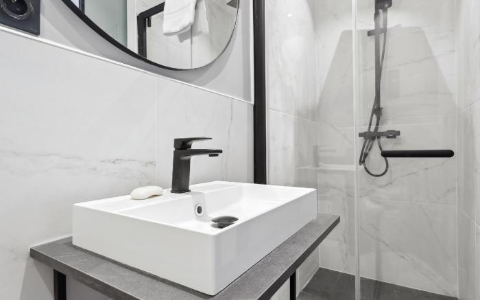 1 Kazabella Modern flat Maisons Alfort 