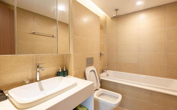 LeO Housing 3BR Vinhomes Metropolis in Ba Dinh