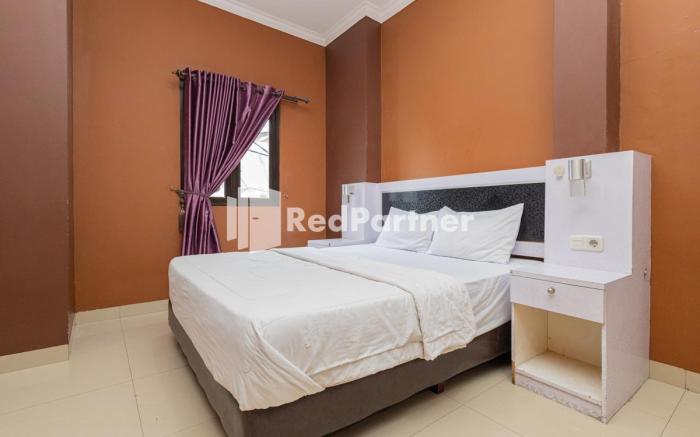 Star Hotel Jaksa Mitra RedDoorz
