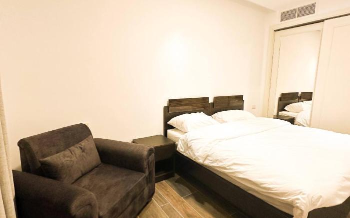 Central Apartment For Rent 28