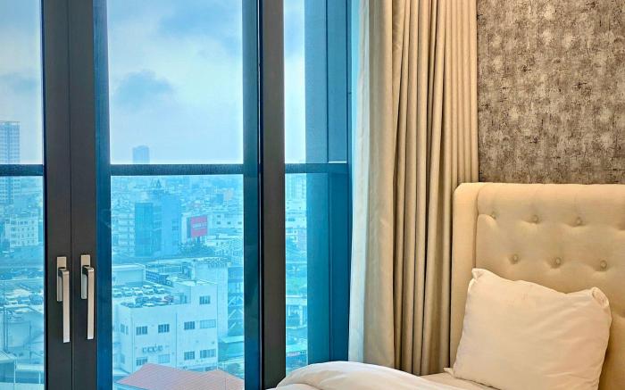 ROMANTIC APT AT LANDMARK 81