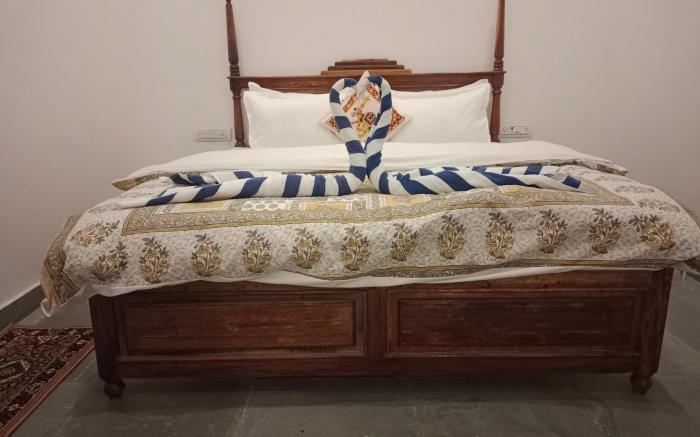 Lassi Guest House	