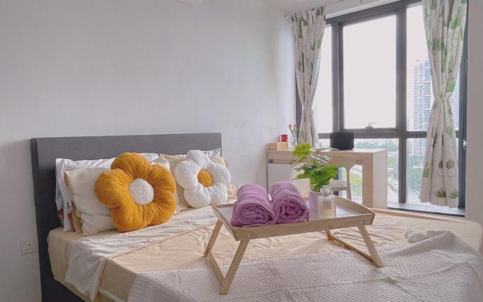 FREE Parking 2BR 1 Min walk Pavilion2 REVO L12