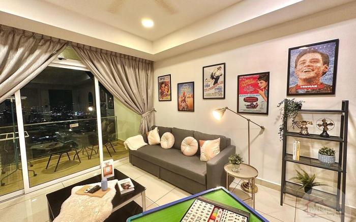 Retro Chic @KSL 2BR12pax Getaway Level 33(Wifi)