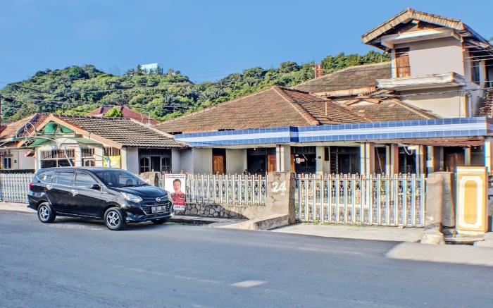 SPOT ON 92682 Badar Guest House Syariah