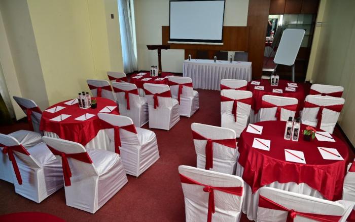 Premier Tamanna Hotel  Hinjawadi Pune