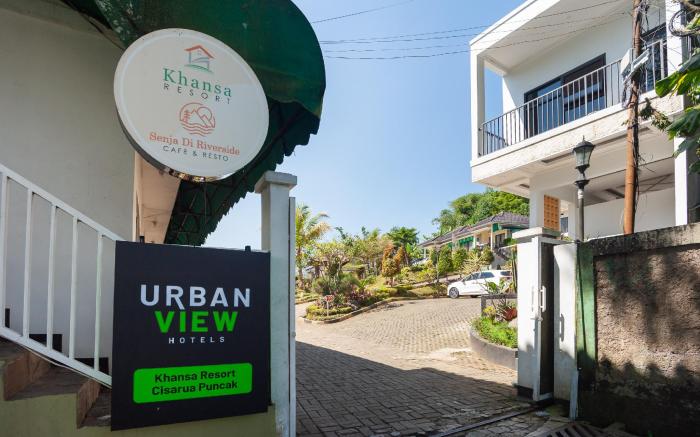 Urbanview Resort Syariah Khansa Cisarua Puncak by RedDoorz