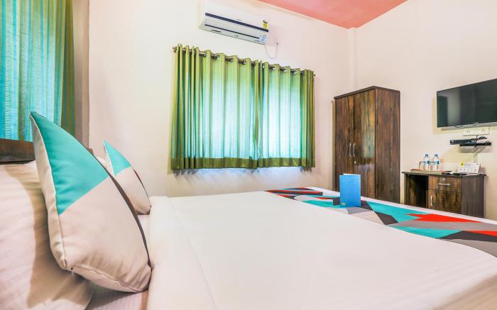 FabHotel Diamond Residency, Airport Road
