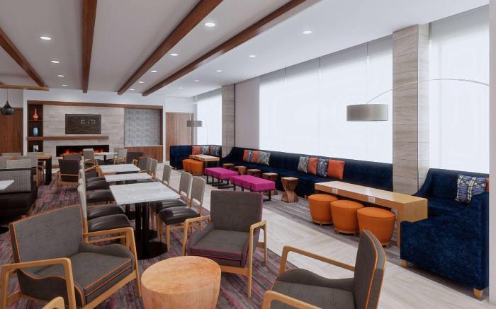 La Quinta Inn & Suites by Wyndham Mount Laurel / Moorestown