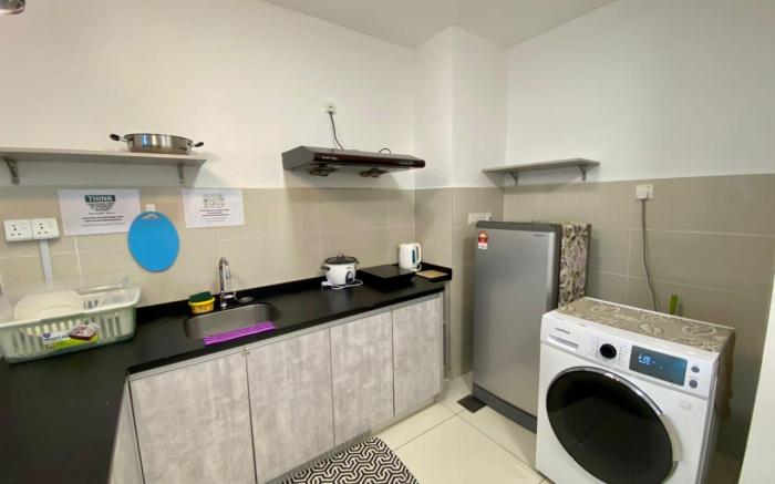 KK SUTERA AVENUE WT POOL OPP IMAGO 2BR 5pax 【BRW】