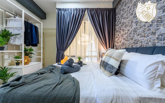 Luxury Duplex Condo Retreat v 2 Parking by Verano