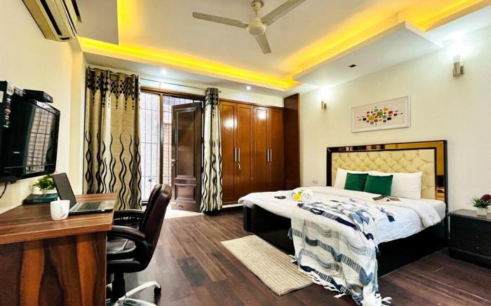 BluO Park Facing 3BHK -Lift, Balcony, Parking