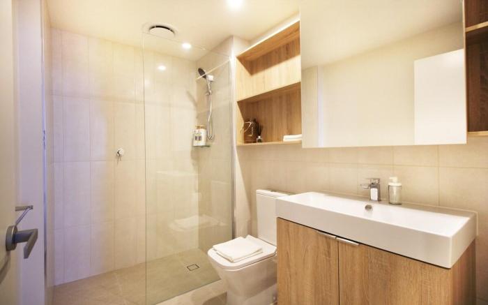 Sky-High Residence 2B2B, Queen St, Heart of City