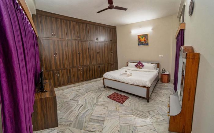 Shri - First Floor with Kitchen