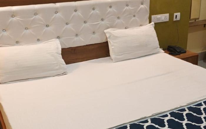 hotel virasat retreat