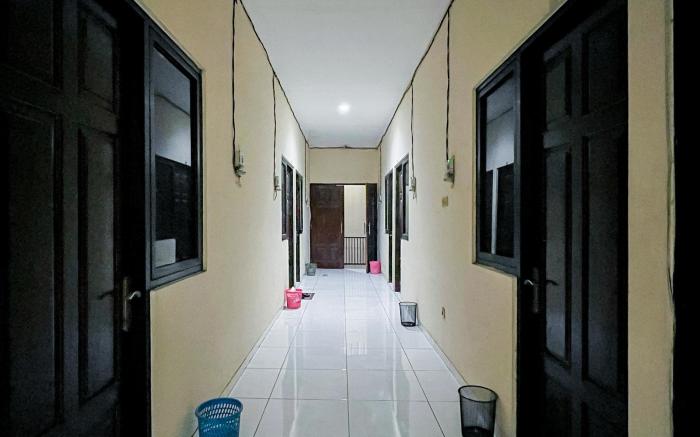 RedDoorz @ Graha 99 Simomulyo