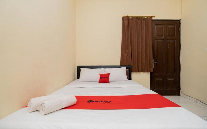 RedDoorz @ Graha 99 Simomulyo