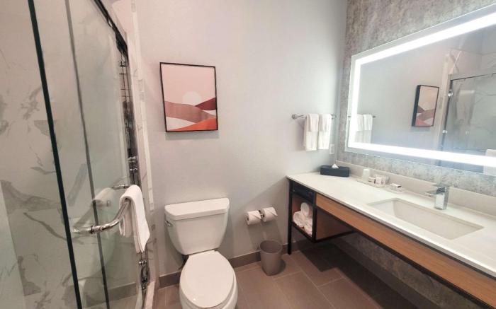 DoubleTree by Hilton Houston Westchase