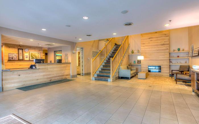 Country Inn & Suites by Radisson, Crystal Lake, IL