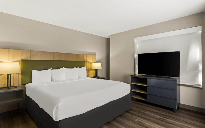 Country Inn & Suites by Radisson, Hinesville, GA