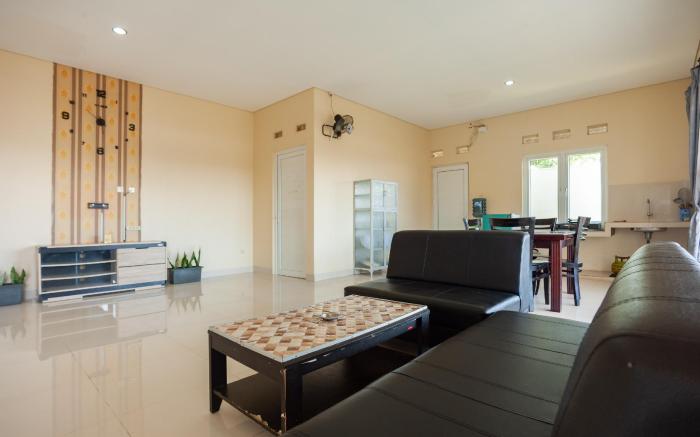 Urbanview Resort Adang Zecky Cisarua Puncak by RedDoorz