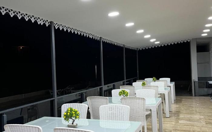 JEST OTEL