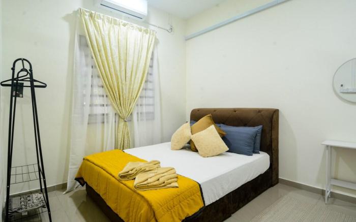Cosy In-Town 3-bedroom | Muallim814