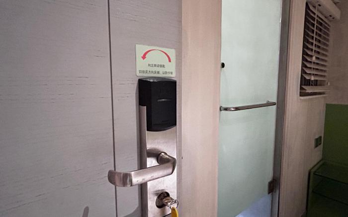Room with Large Bed in Jordan Building, Tsim Sha Tsui & Jordan Station